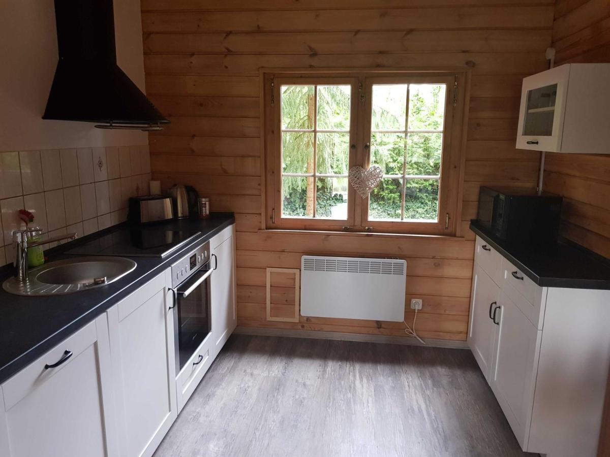 Blockhaus Canow Mit Fahrraedern Zewnętrze zdjęcie